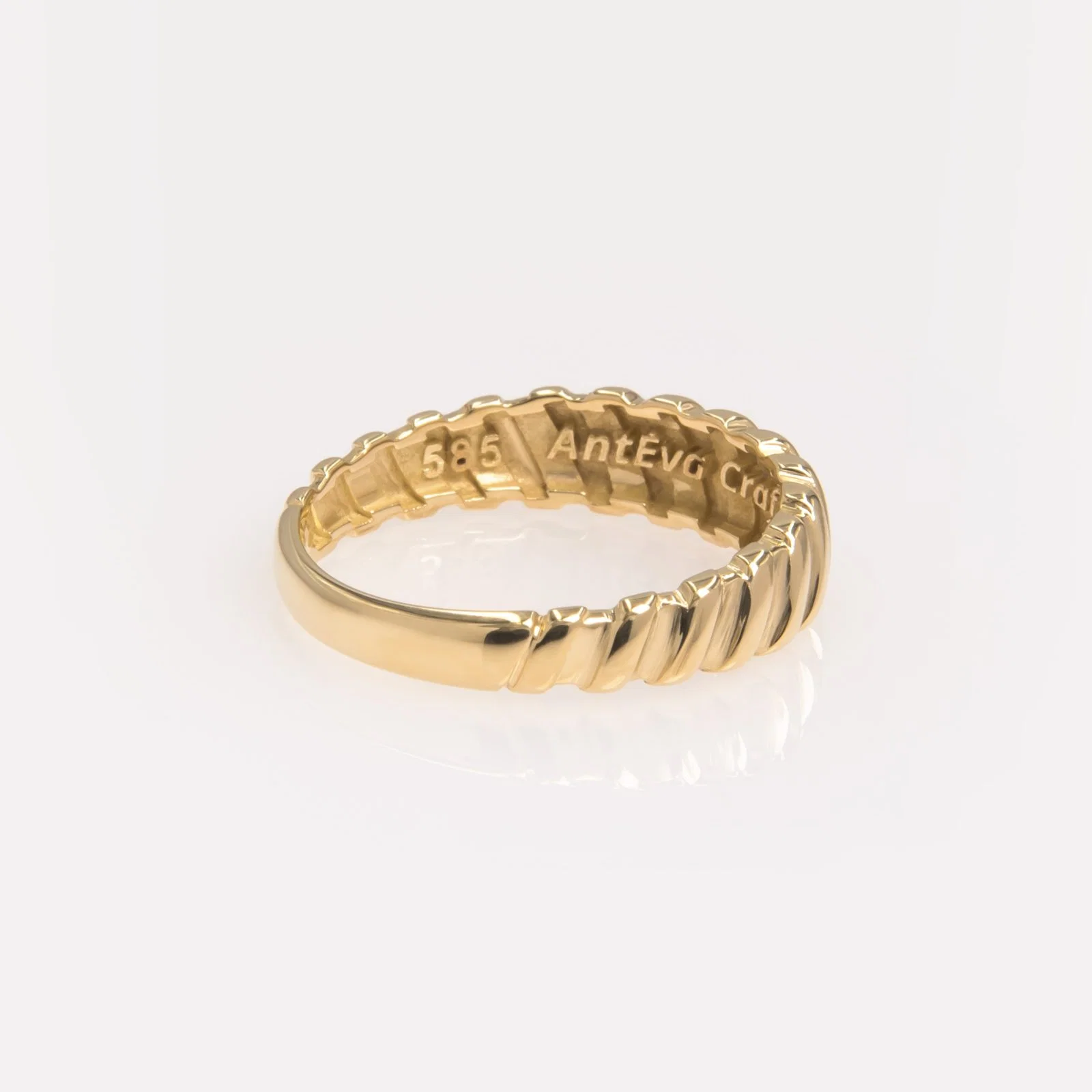 Croissant Ribbed Ring — additional product image 7 from AntEva Crafts