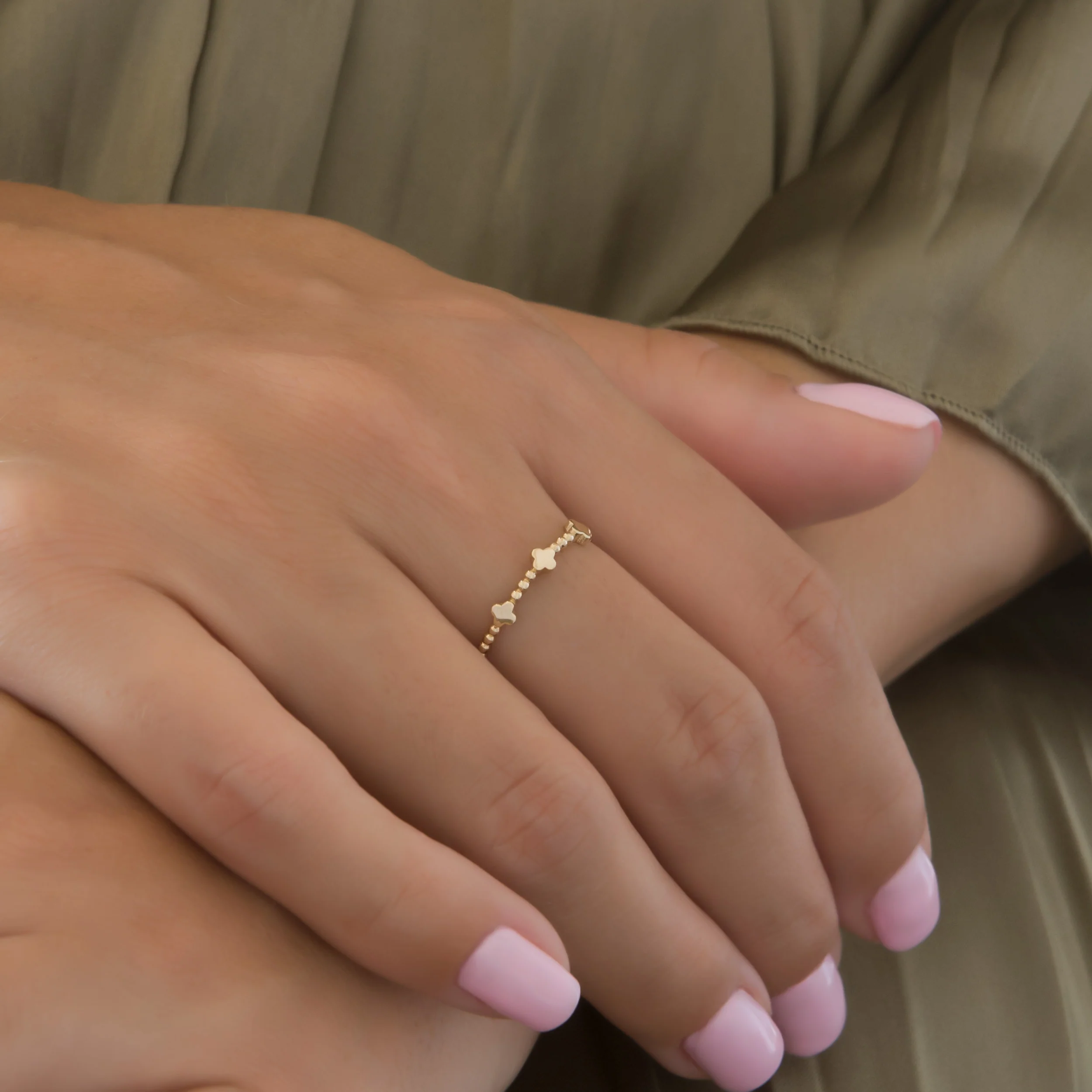 Three Clovers Beaded Ring — additional product image 2 from AntEva Crafts