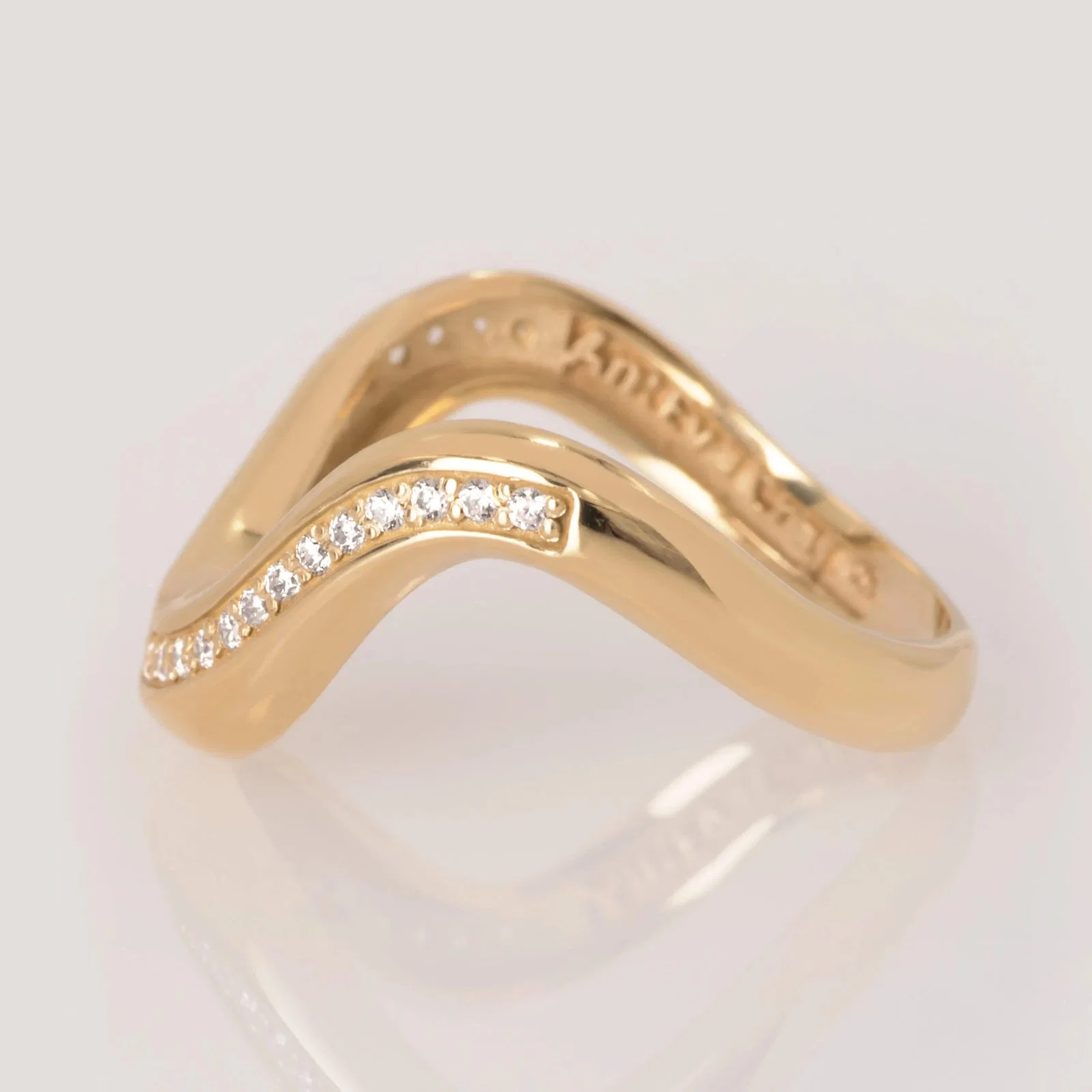Wavy Diamond Ring — additional product image 8 from AntEva Crafts