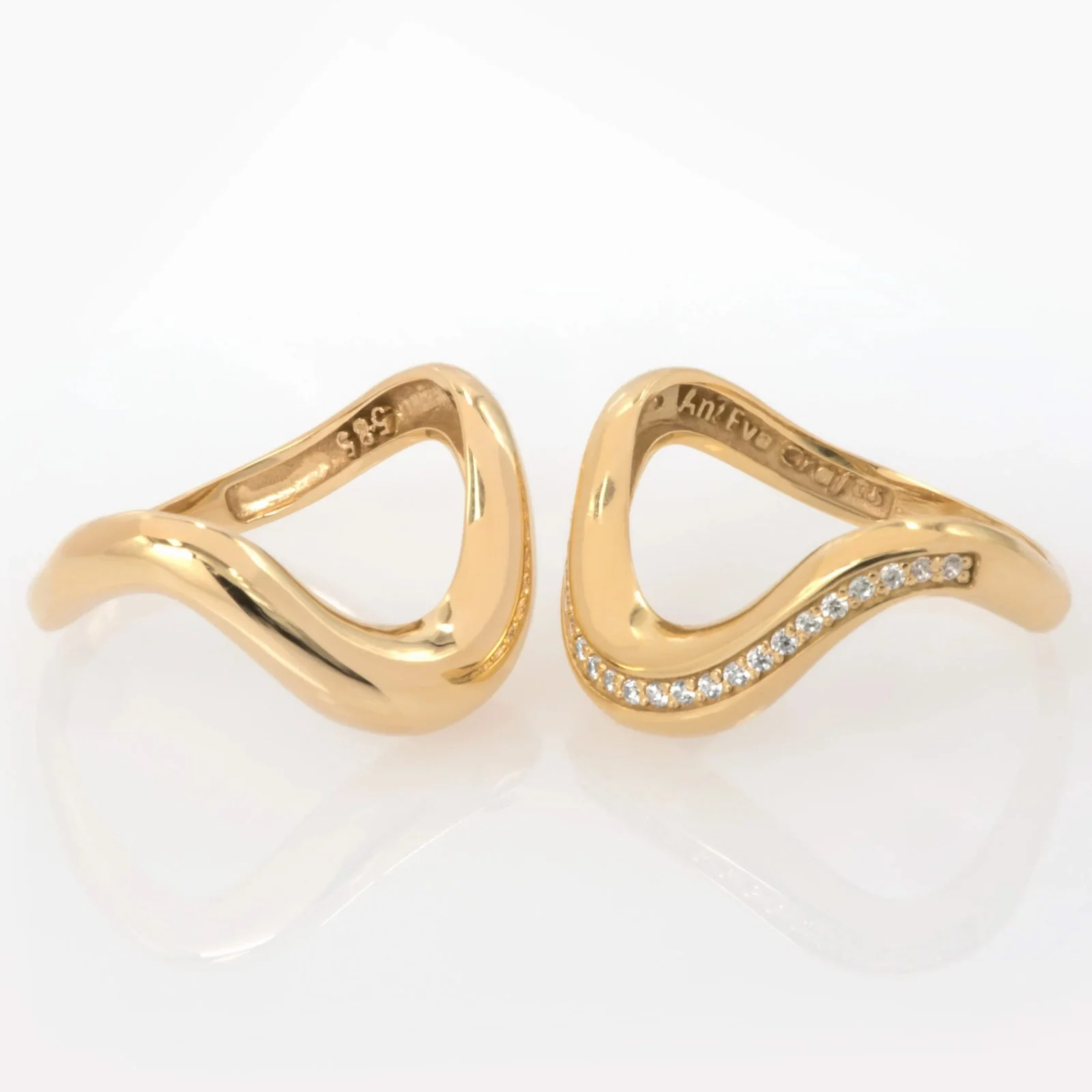 Wavy Diamond Ring — additional product image 3 from AntEva Crafts