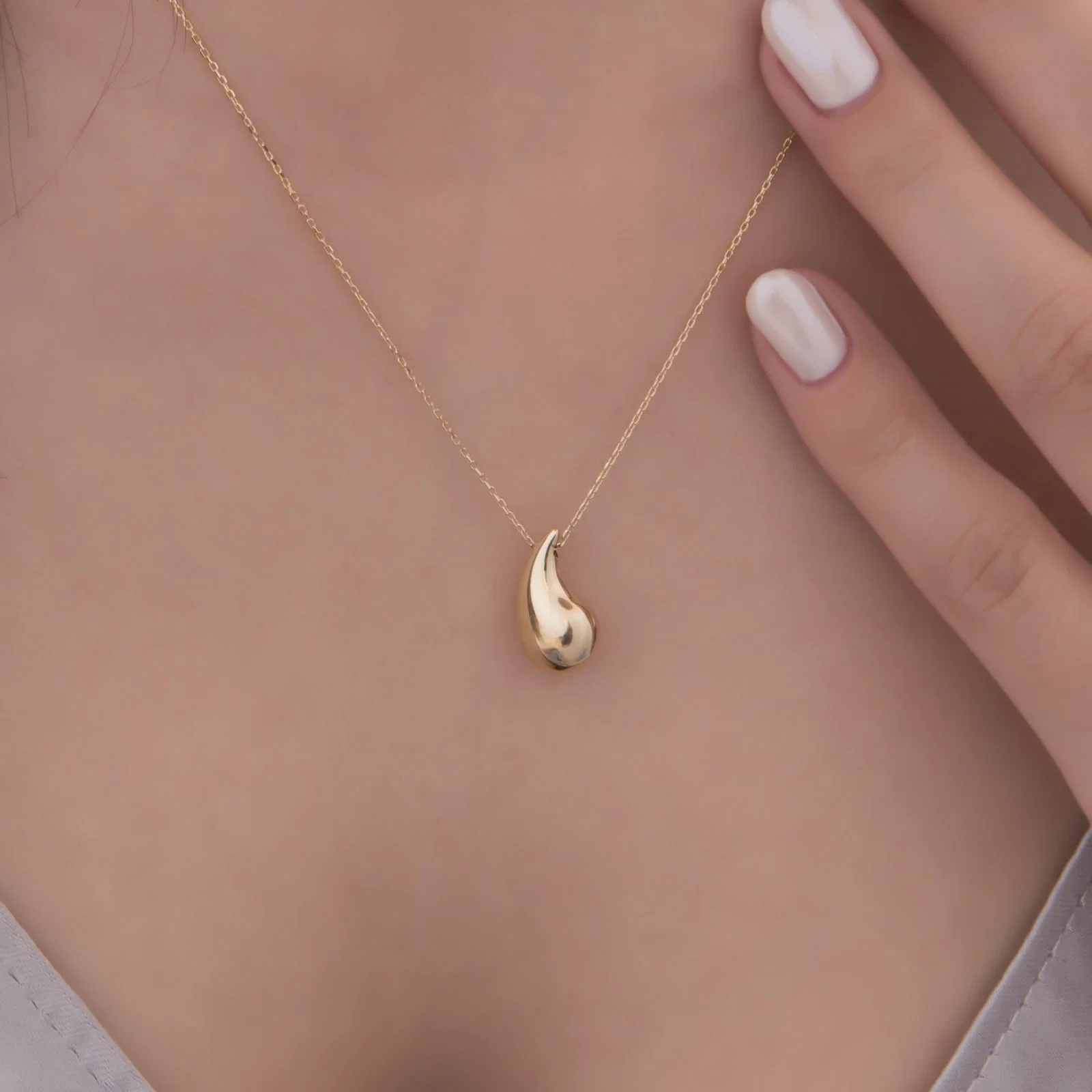 Kendall Teardrop Necklace — additional product image 2 from AntEva Crafts