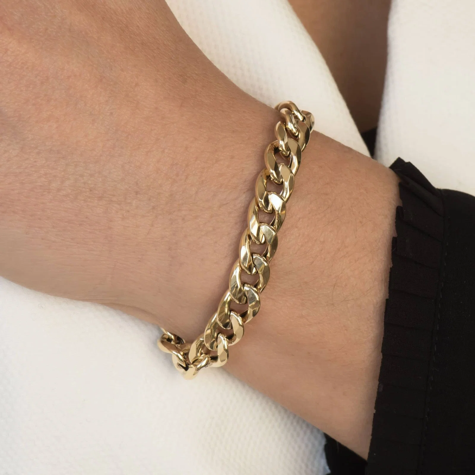 Curb Chain Bracelet 14k — additional product image 4 from AntEva Crafts