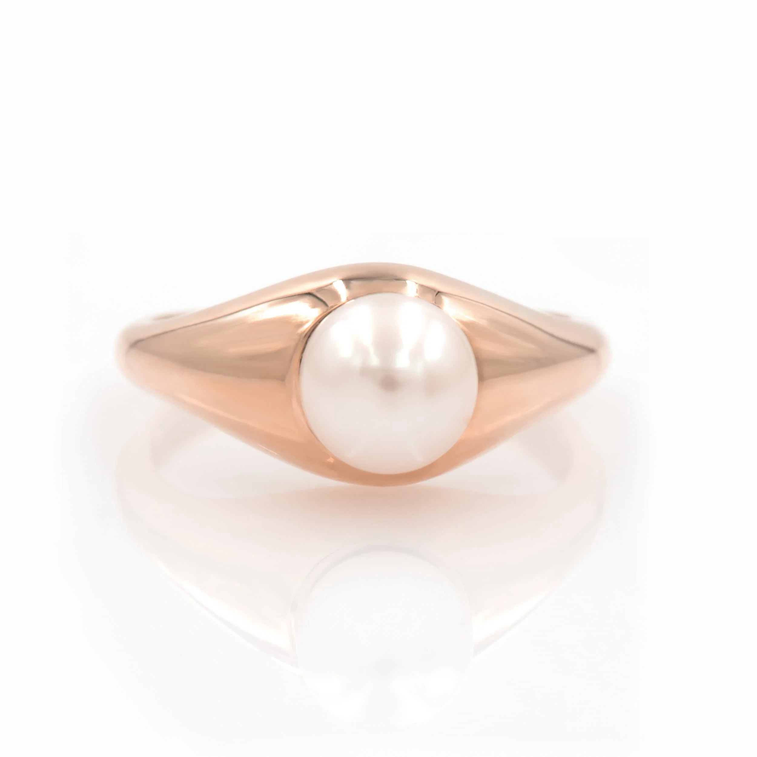 Pearl Signet Ring — additional product image 6 from AntEva Crafts