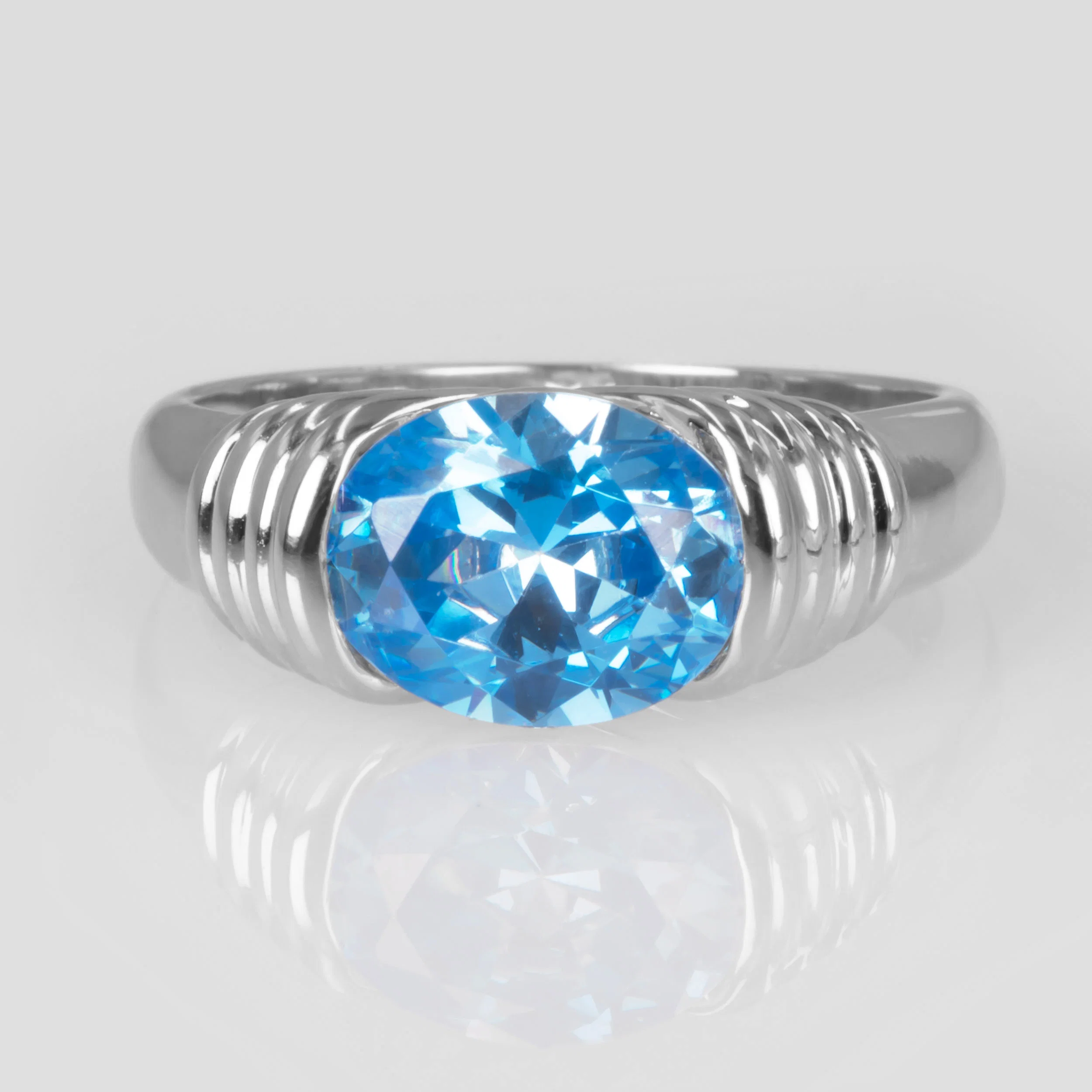 Oval Solitaire 14k Gold Vermeil Ring — additional product image 3 from AntEva Crafts