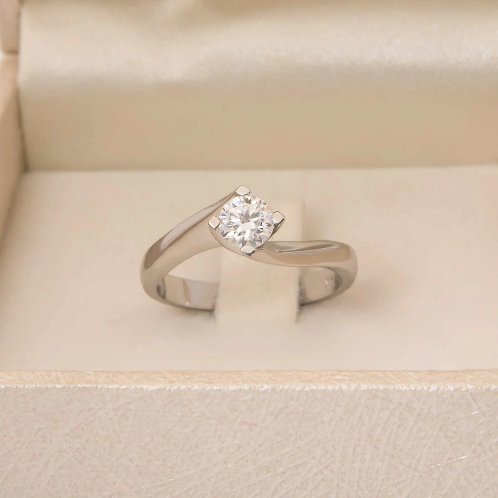 Solitaire Moissanite Ring 0.50 ct — additional product image 3 from AntEva Crafts