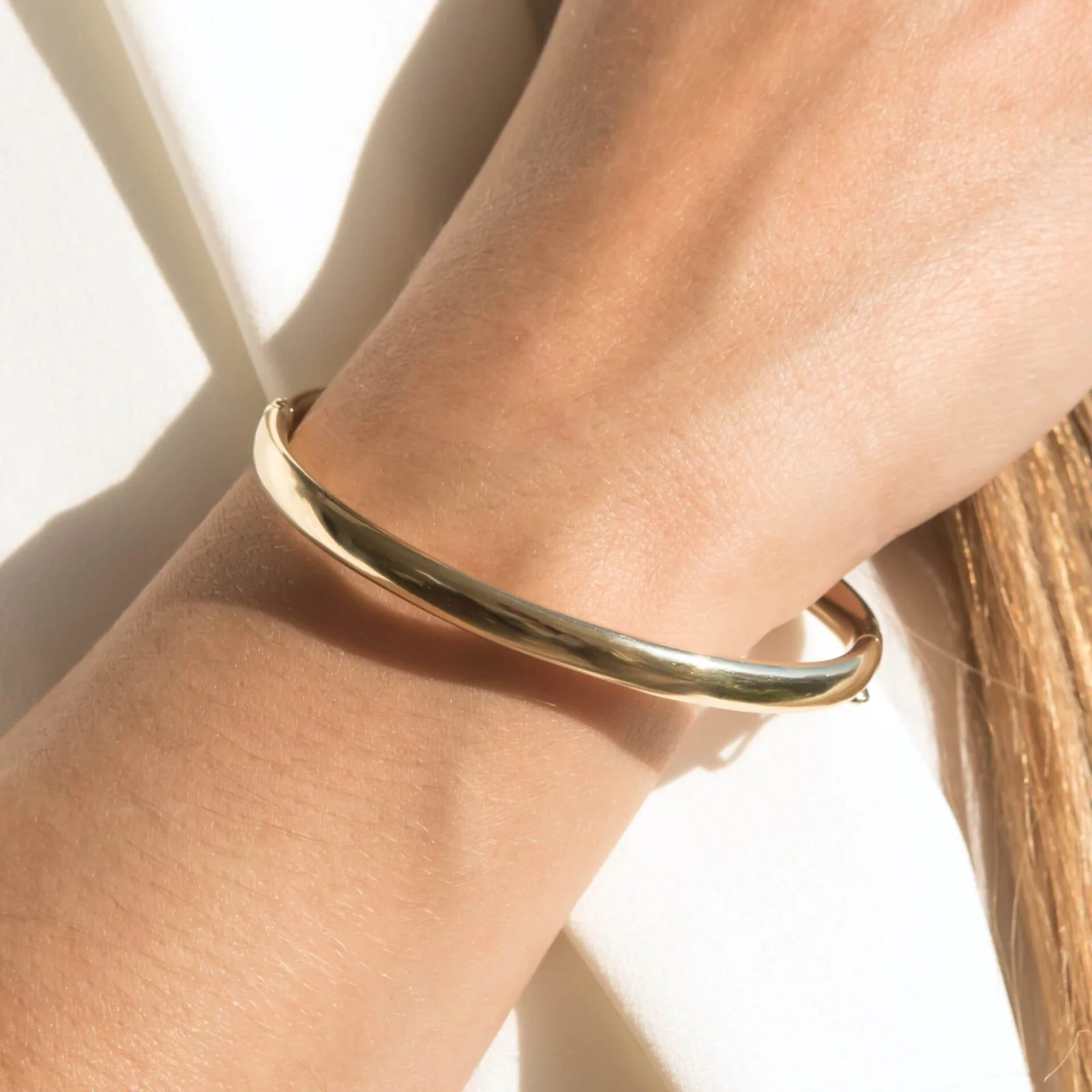 Classic Gold Oval Hinged Bangle 5.5mm — additional product image 3 from AntEva Crafts