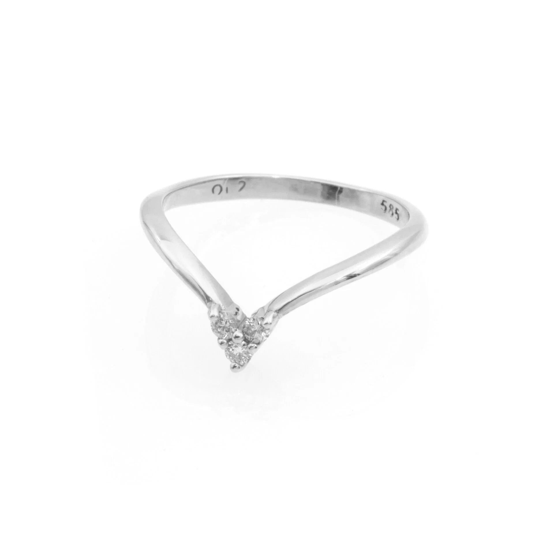 Diamond Chevron Ring — additional product image 4 from AntEva Crafts