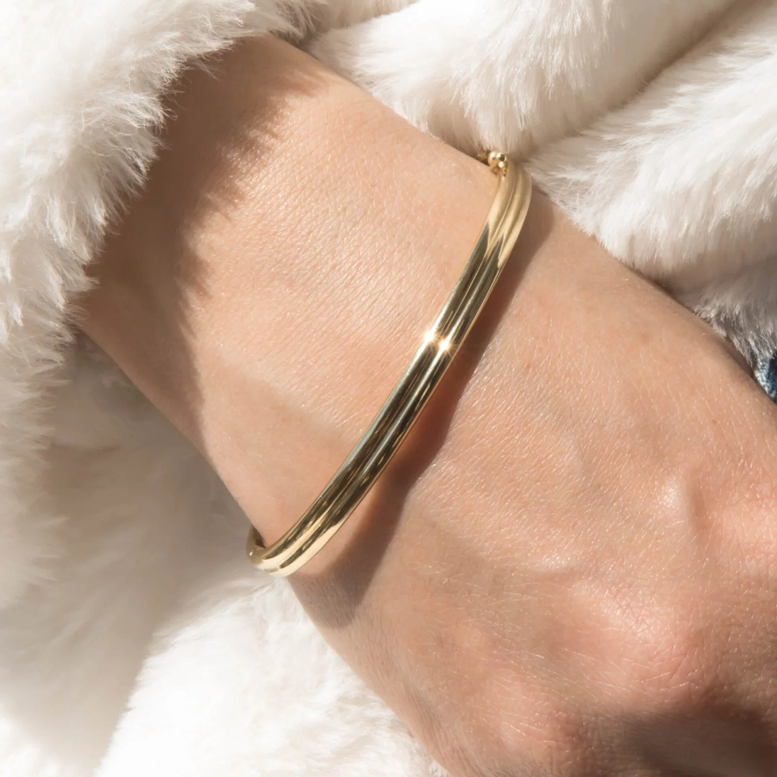 Hinged Ribbed Bangle — additional product image 2 from AntEva Crafts