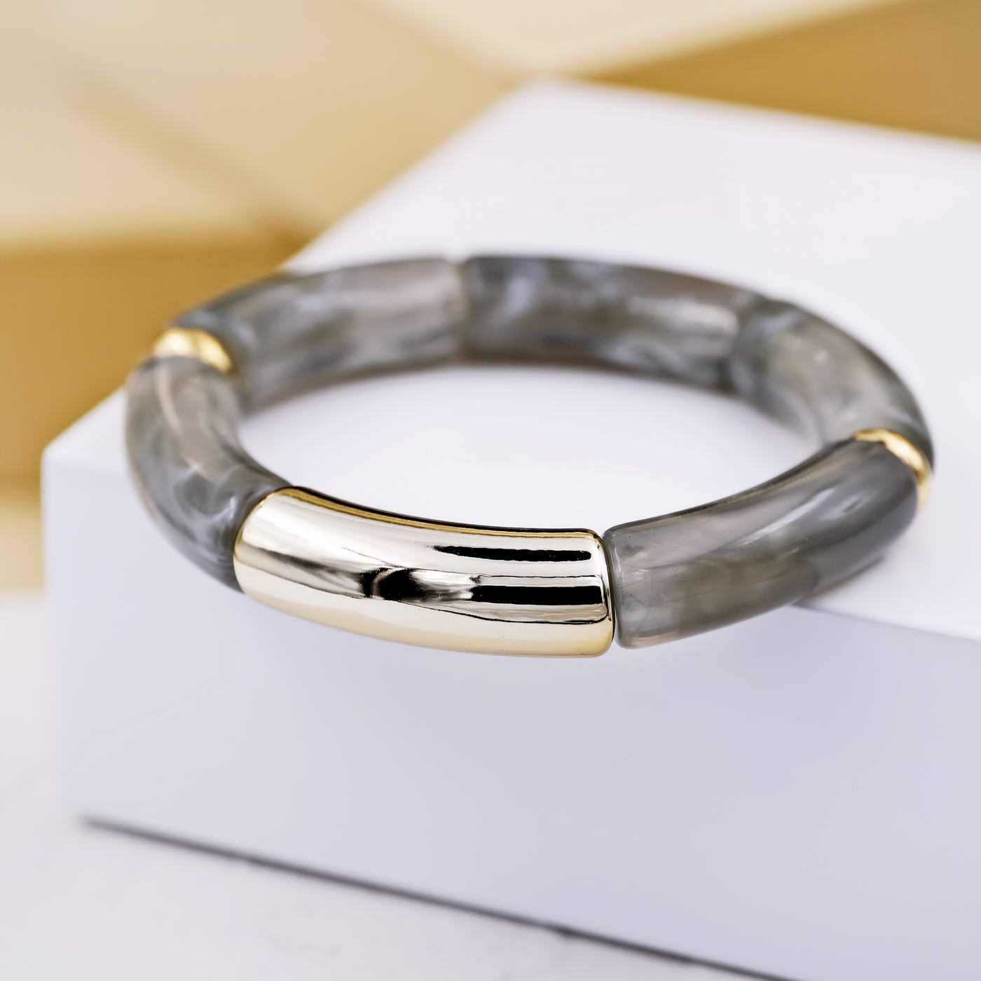 Elastic bracelet Resin beauty — Bracelets from Toolittle — additional view 3