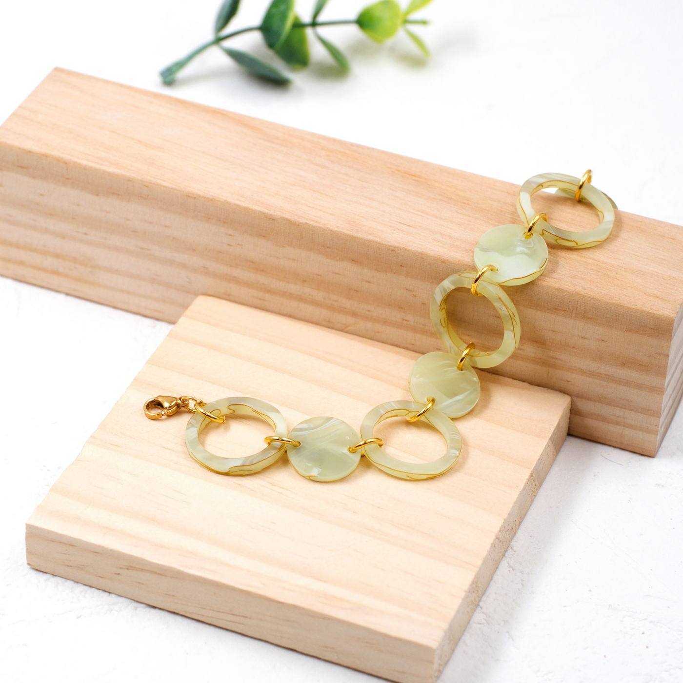 Plexi Circles chain bracelet — Bracelets from Toolittle — additional view 3