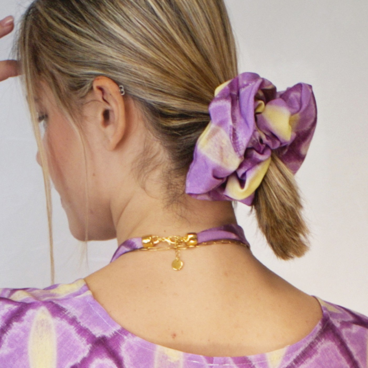 Corfu Oversized scrunchie by KOKKOSAMMOU