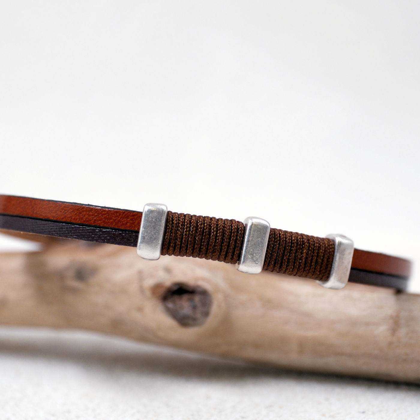 Men's Bracelet of Leather