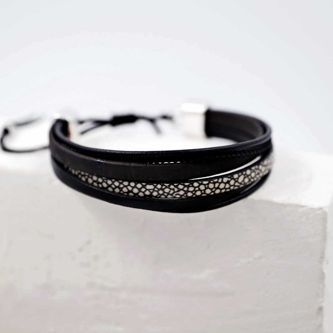 Men's leather bracelet with macrame closure — Bracelets from Toolittle — additional view 2