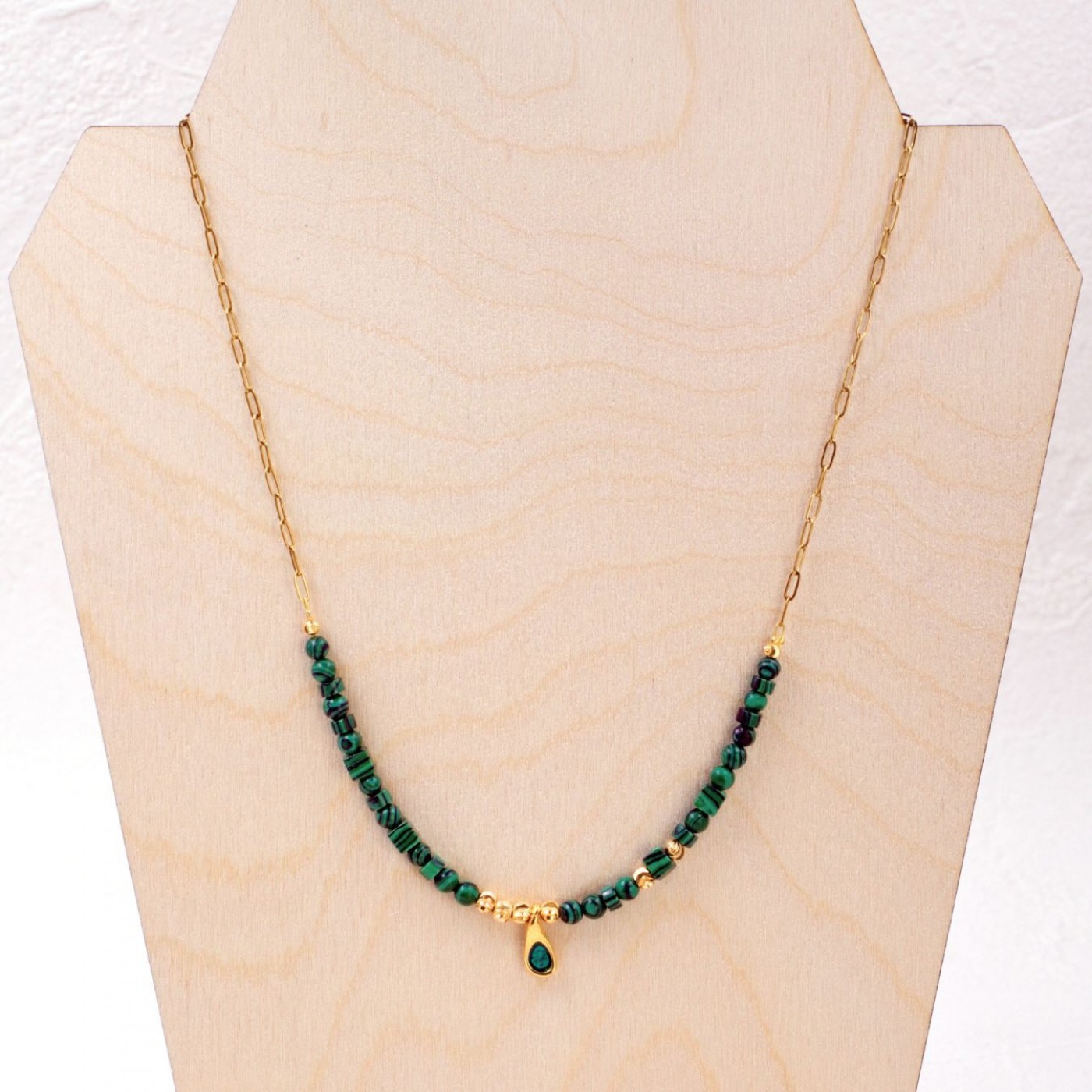 Malachite Jewel: Handmade Necklace — Necklaces from Toolittle — additional view 3