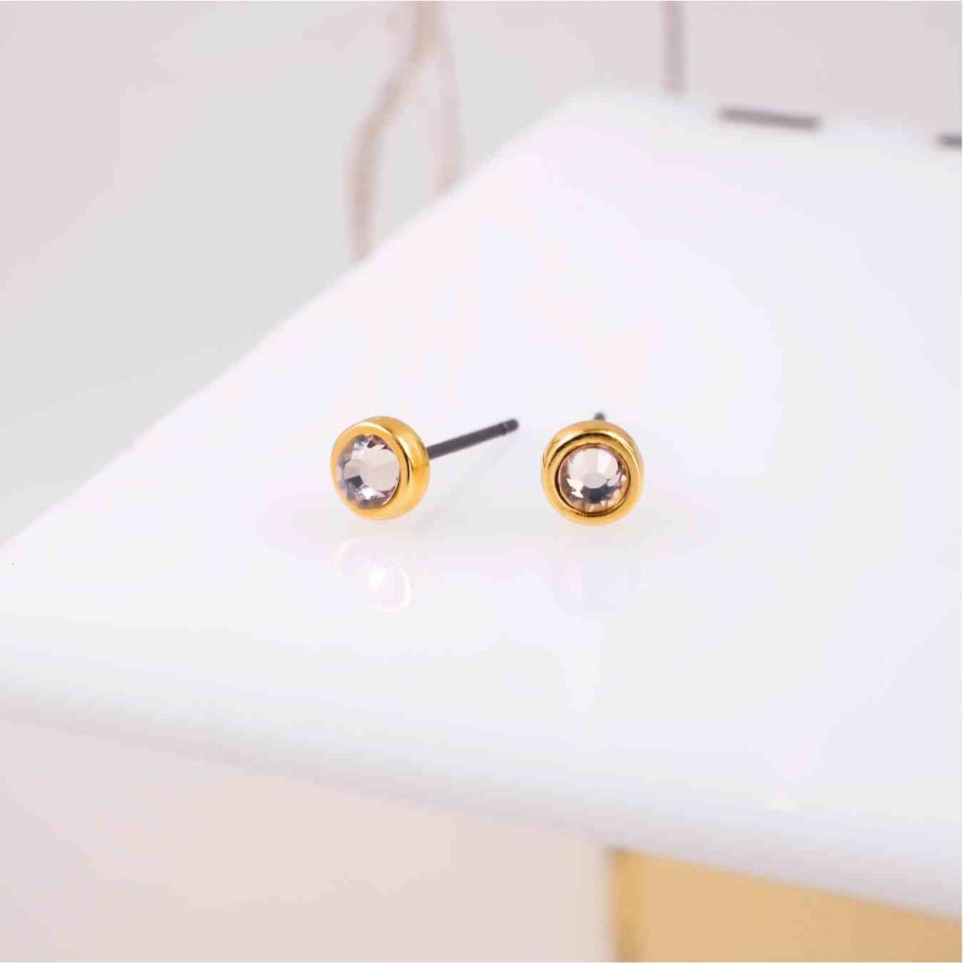 Mini Dots Jewelry: Crystal Earrings