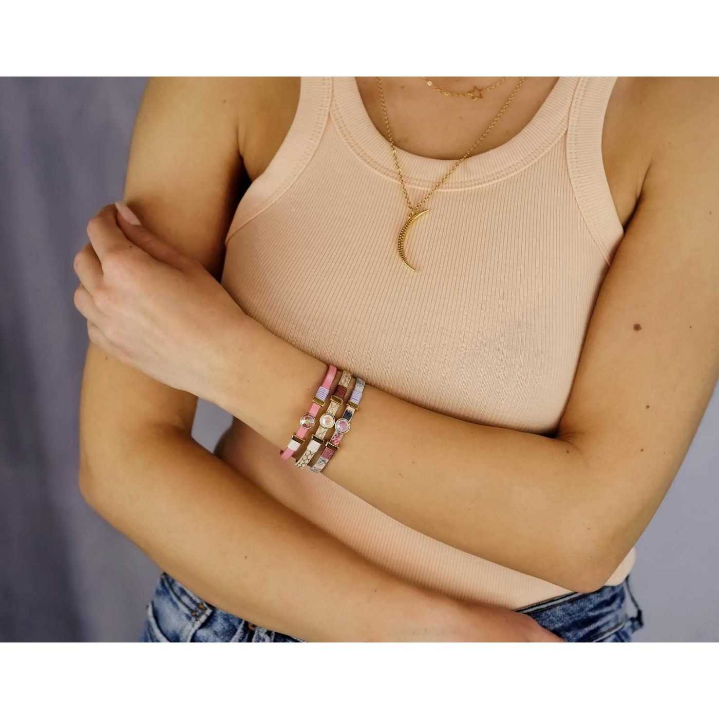Leather bracelet with crystal