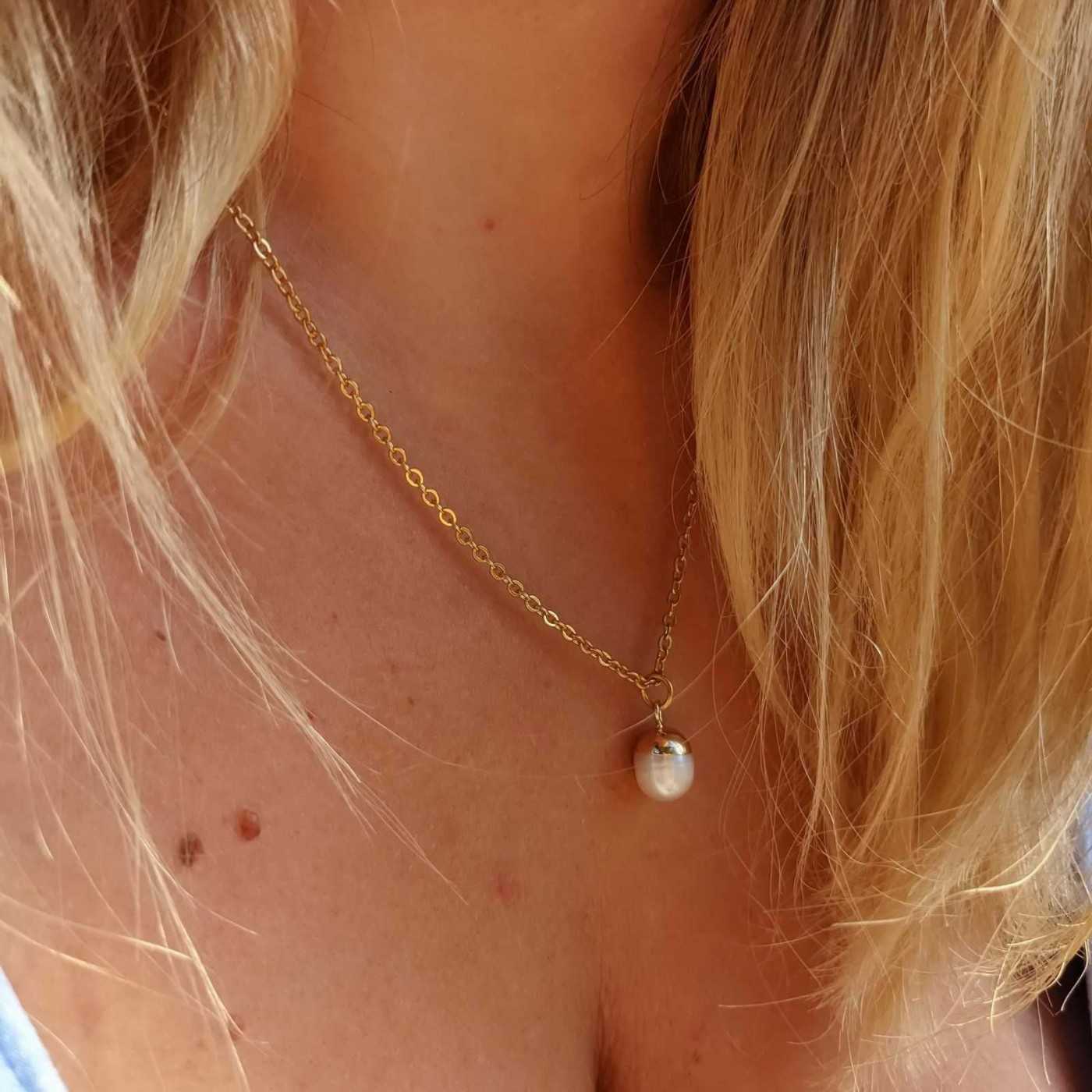 Pearlie Matte Necklace with freshwater Pearl — Necklaces from Toolittle — additional view 3