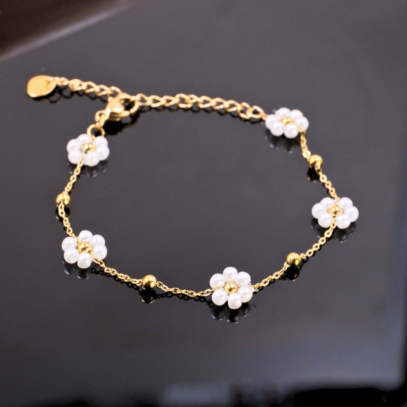 Stainless Steel Jewelry: Pearl Daisies Bracelet — Bracelets from Toolittle — additional view 3