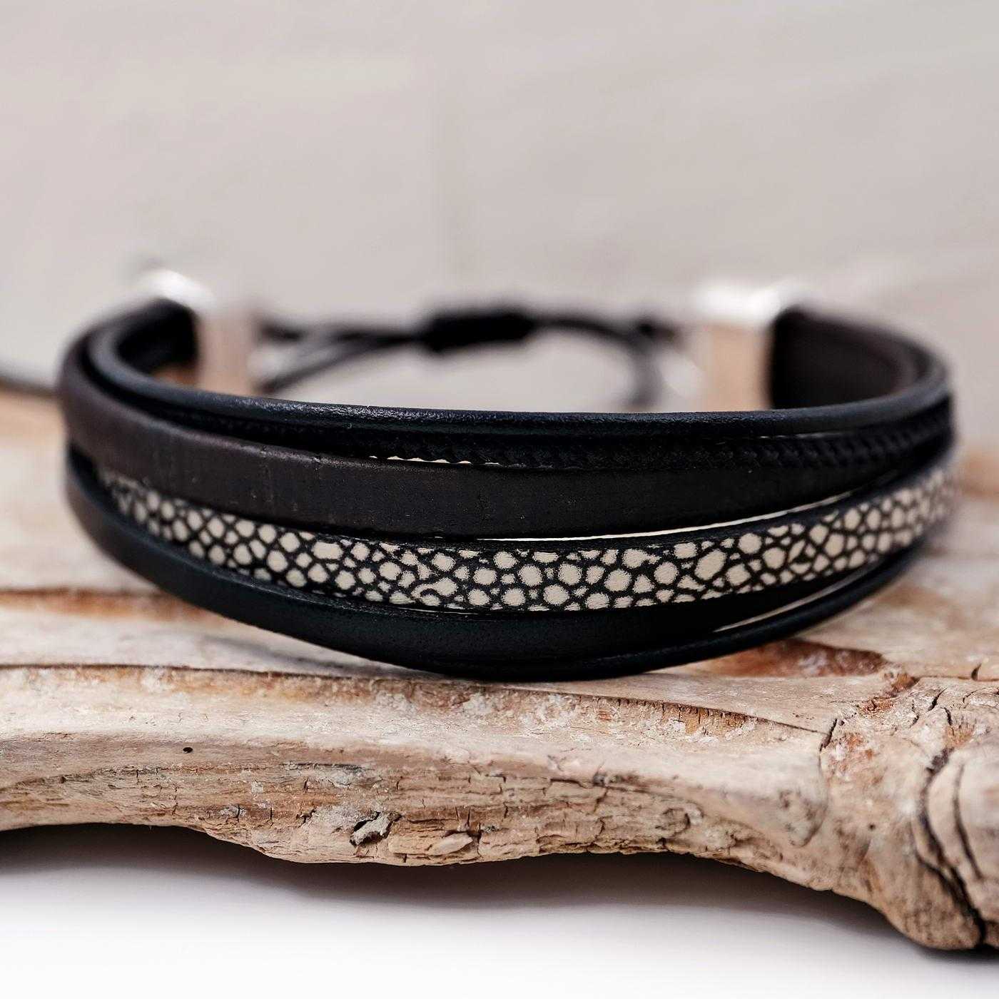 Men's leather bracelet with macrame closure — Bracelets from Toolittle — additional view 3