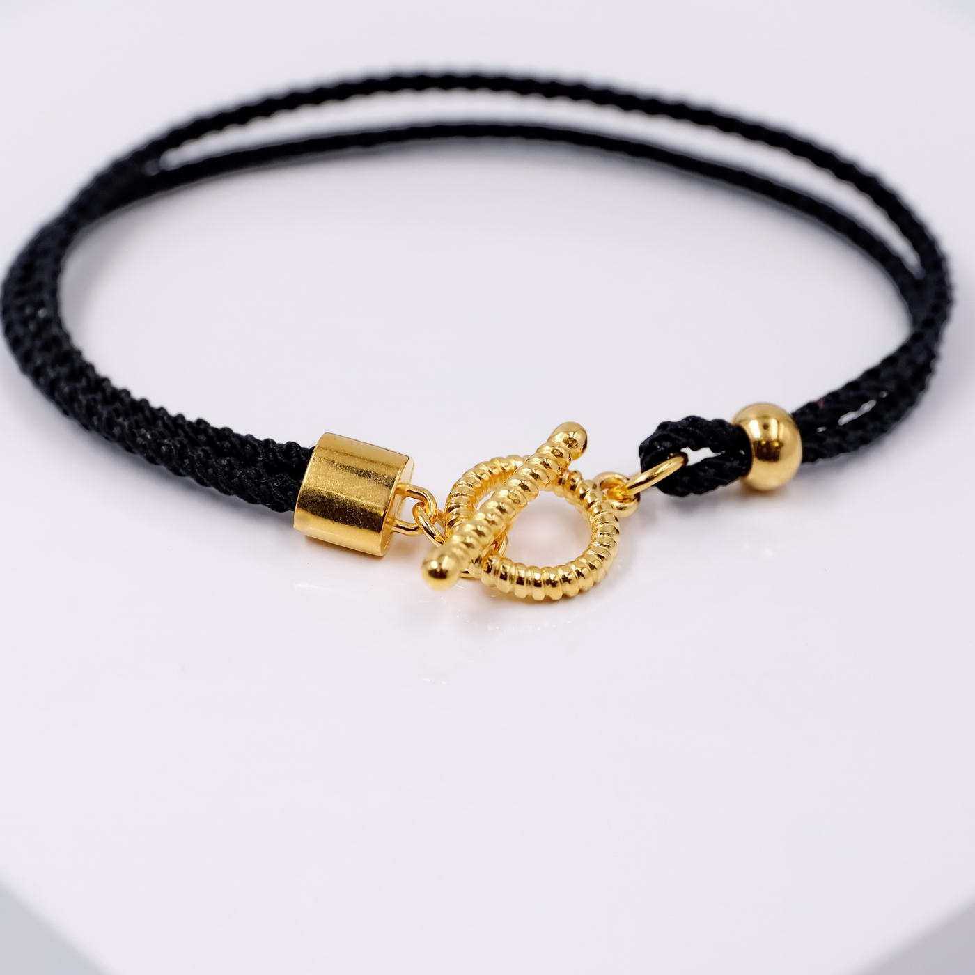 Bracelet made of cotton cords
