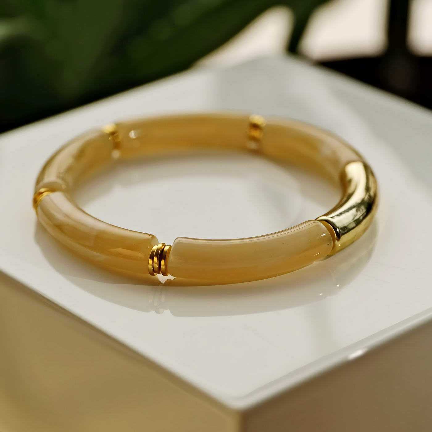 Resin Beauty elastic bracelet — Bracelets from Toolittle — additional view 4