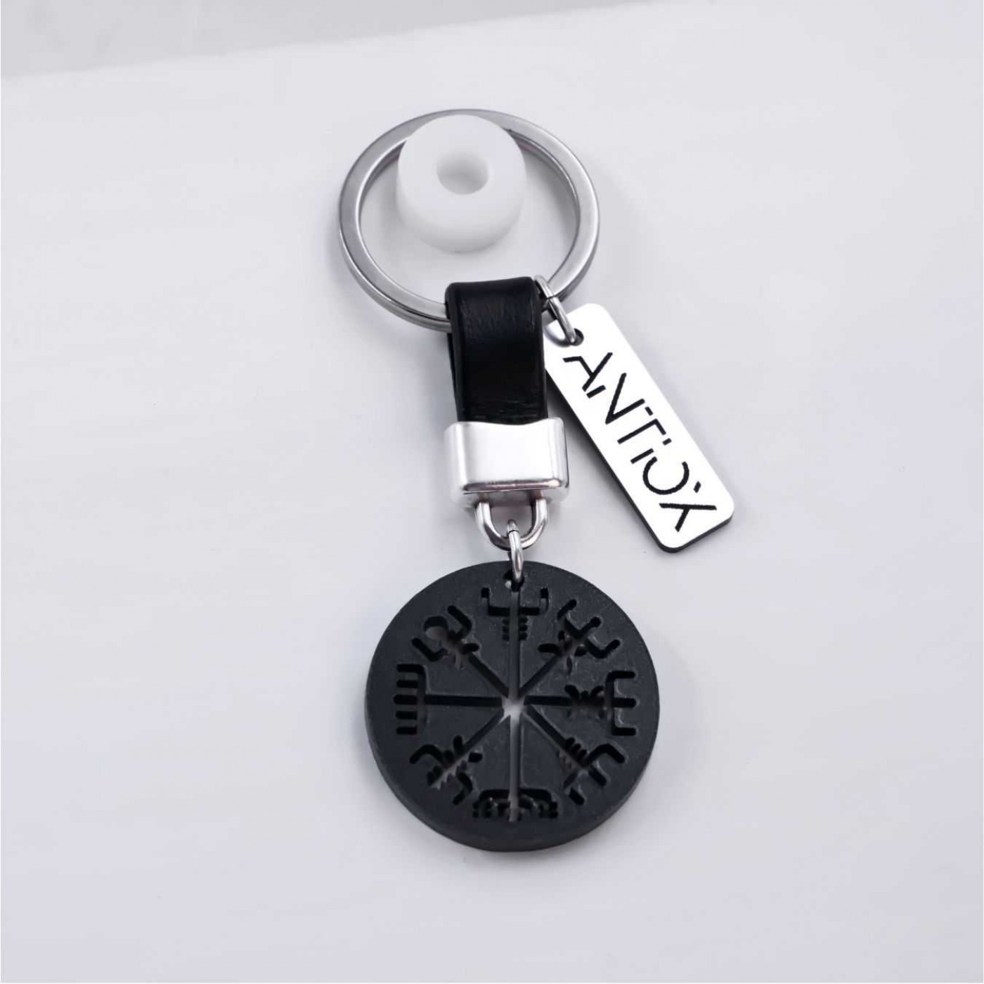 Men’s Keychain with Ancient Vikings Symbol — Pendants & charms from Toolittle — additional view 3