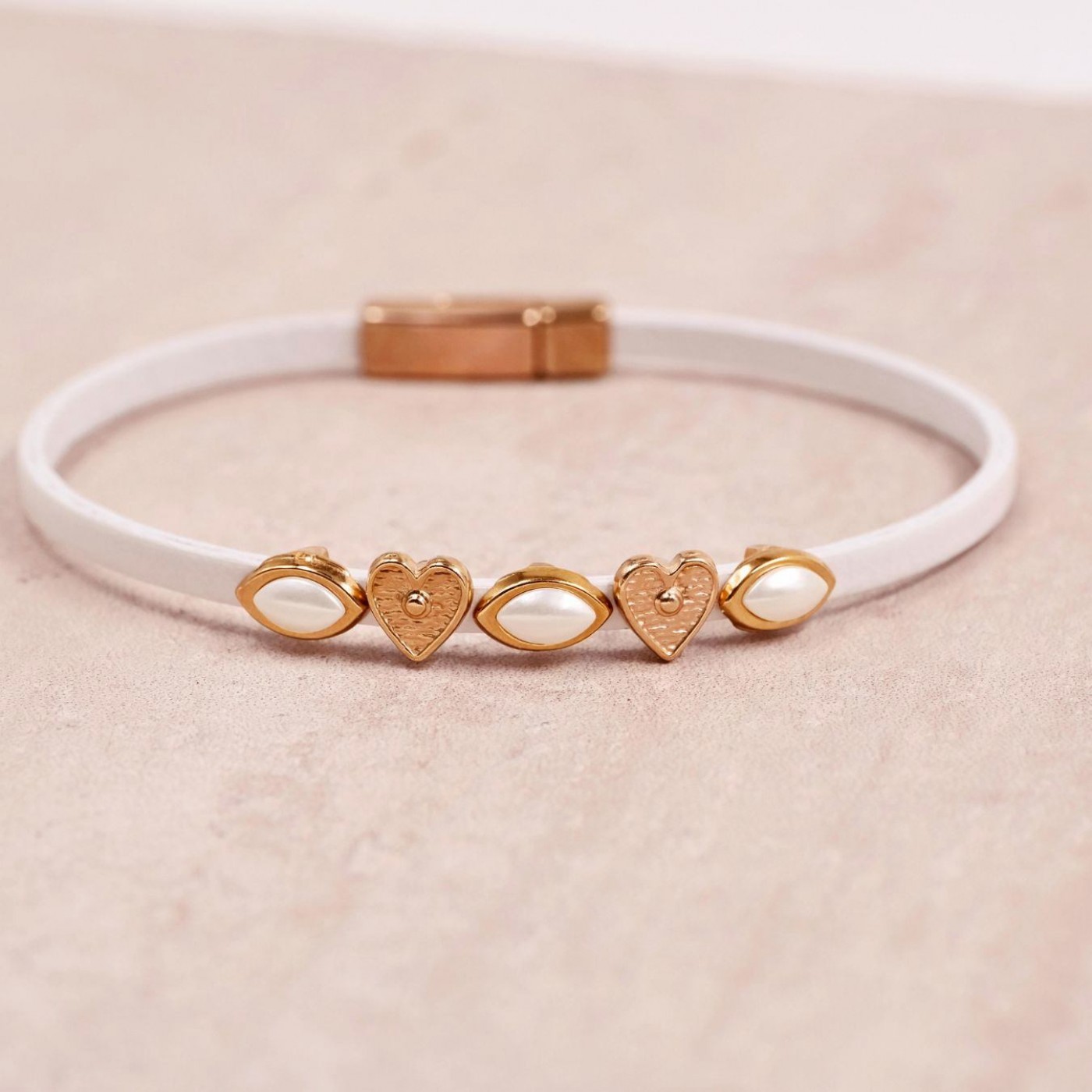 Metal Heart & Pearls Leather Bracelet | White — Bracelets from Toolittle — additional view 3