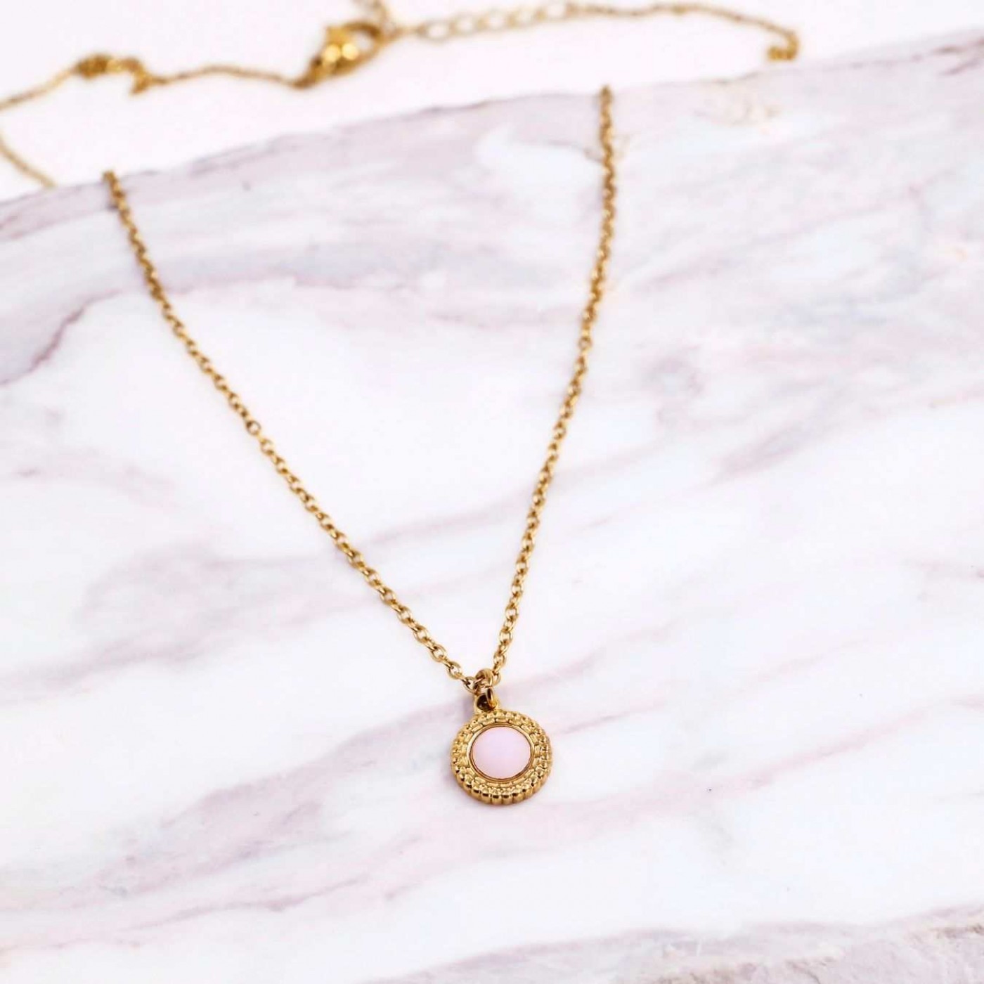 Stainless Steel Jewelry: Necklace with Crystal
