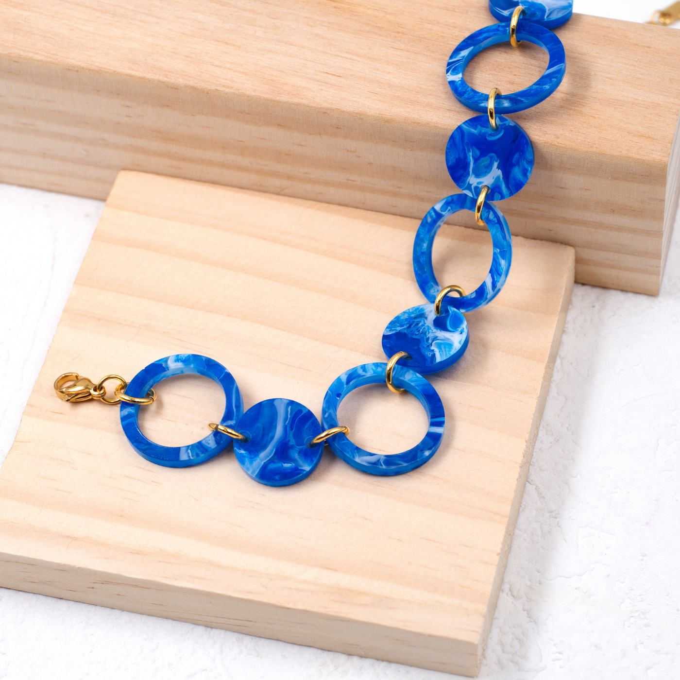 Plexi Circles chain bracelet — Bracelets from Toolittle — additional view 3