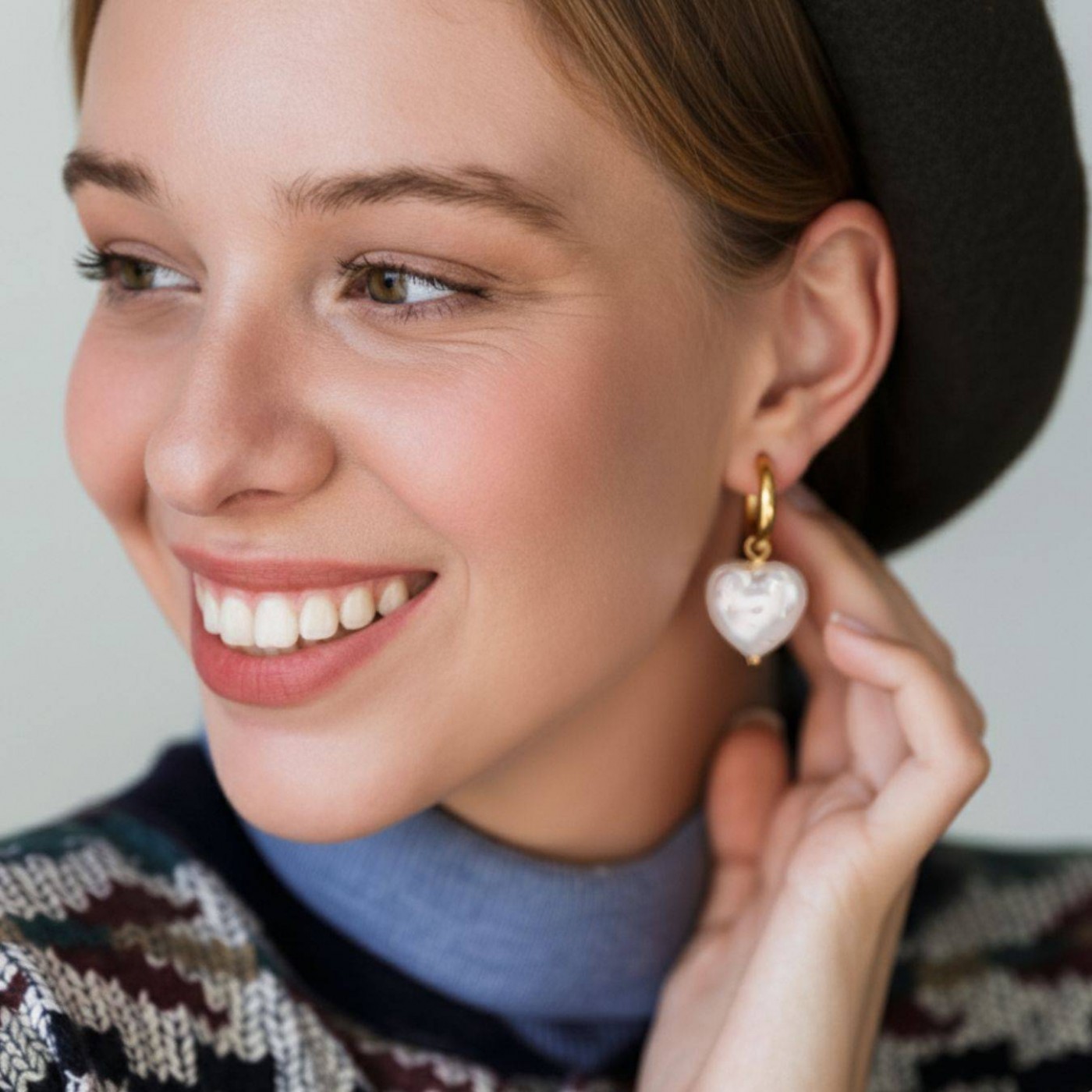 Pearl Heart Earrings – Timeless Elegance — Earrings from Toolittle — additional view 2