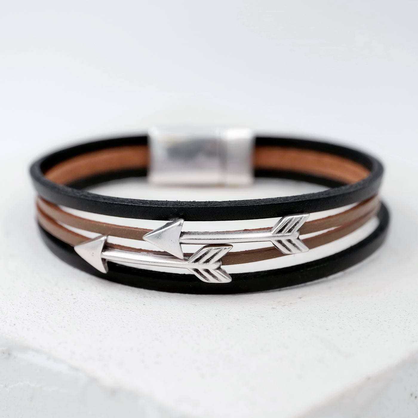 Men's leather bracelet Arrow