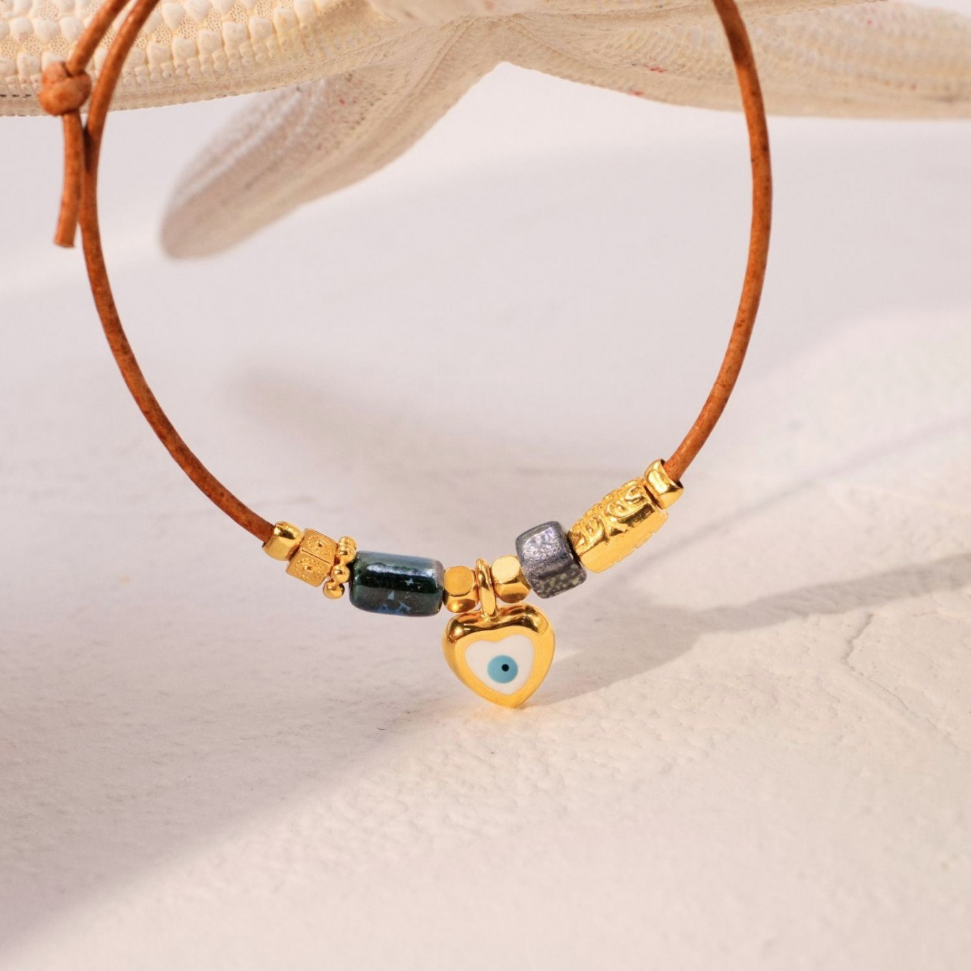 Makrame Bracelet with Metallic Heart — Bracelets from Toolittle — additional view 3