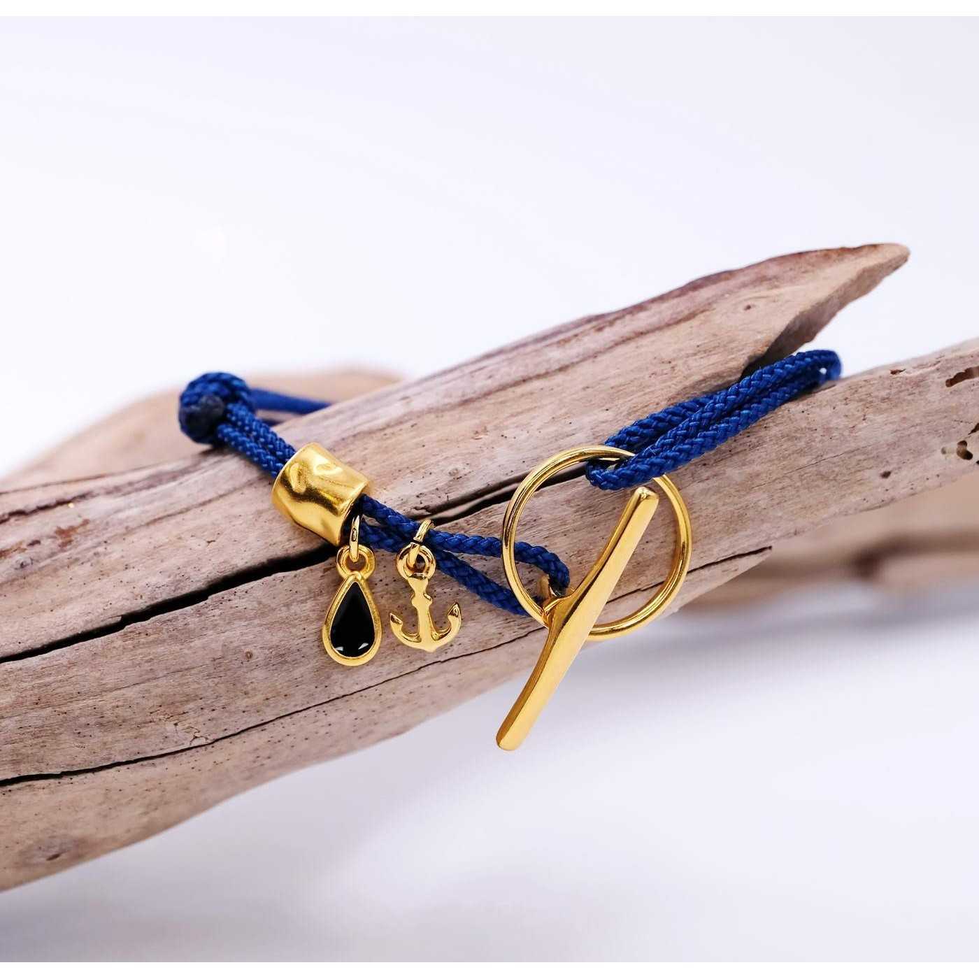 Bracelet made of cotton cords
