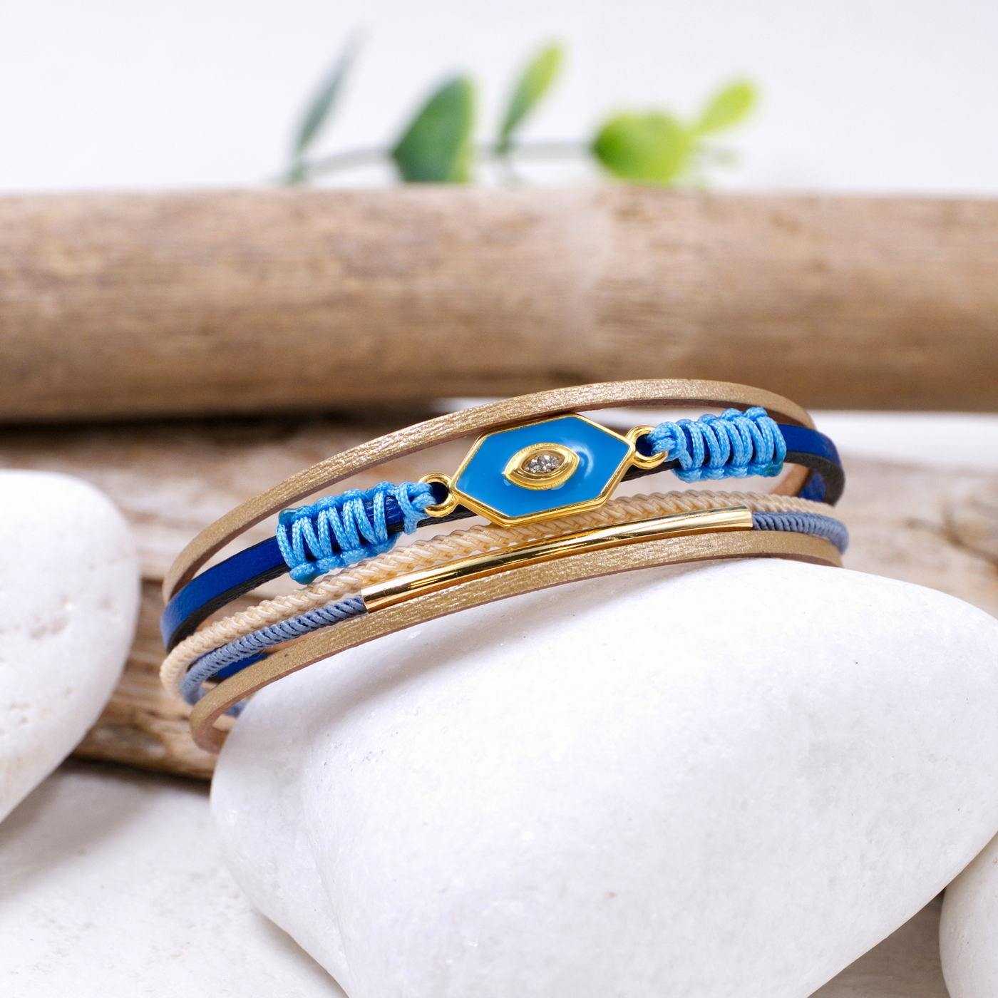 Leather bracelet with enamel