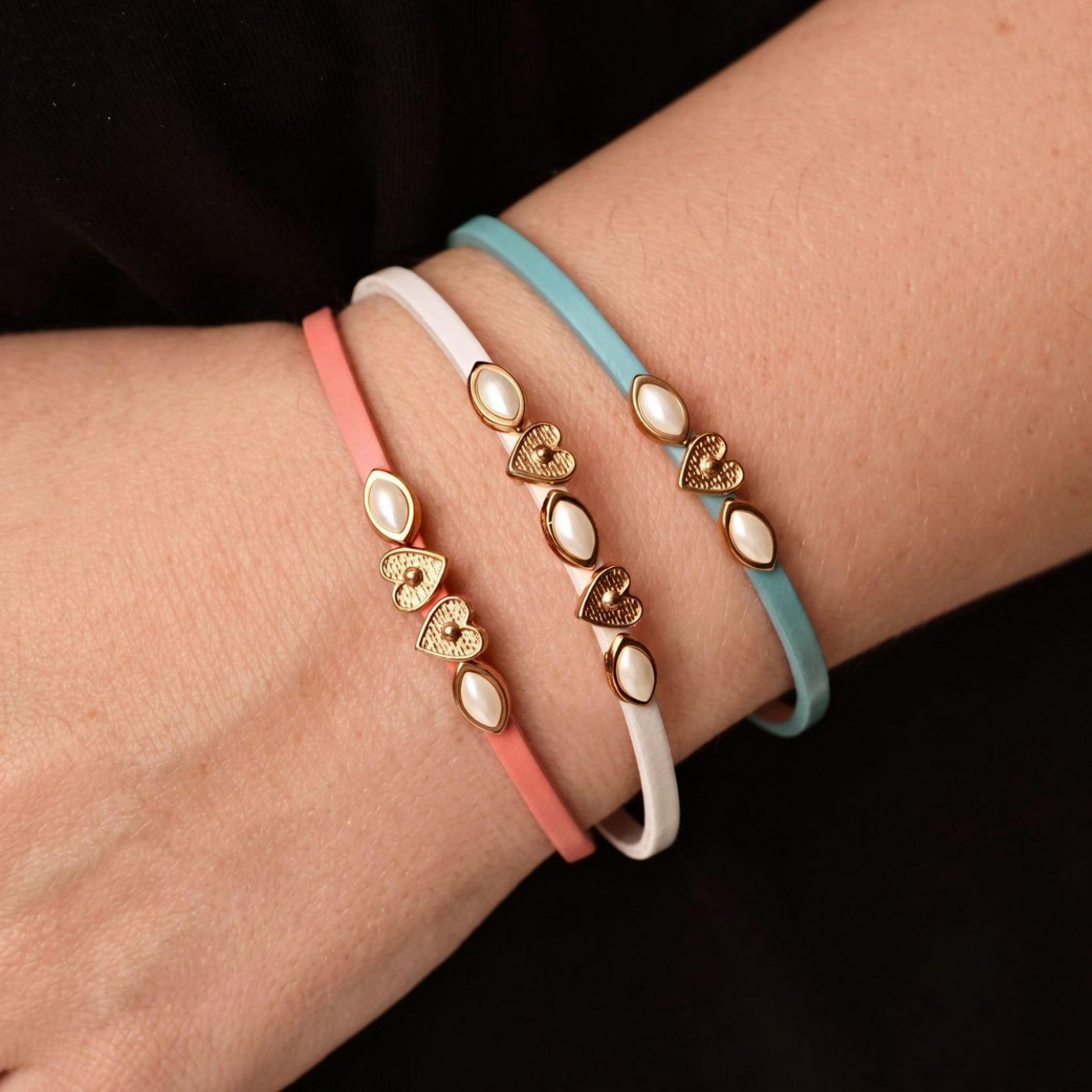 Metal Heart & Pearls Leather Bracelet | Coral
