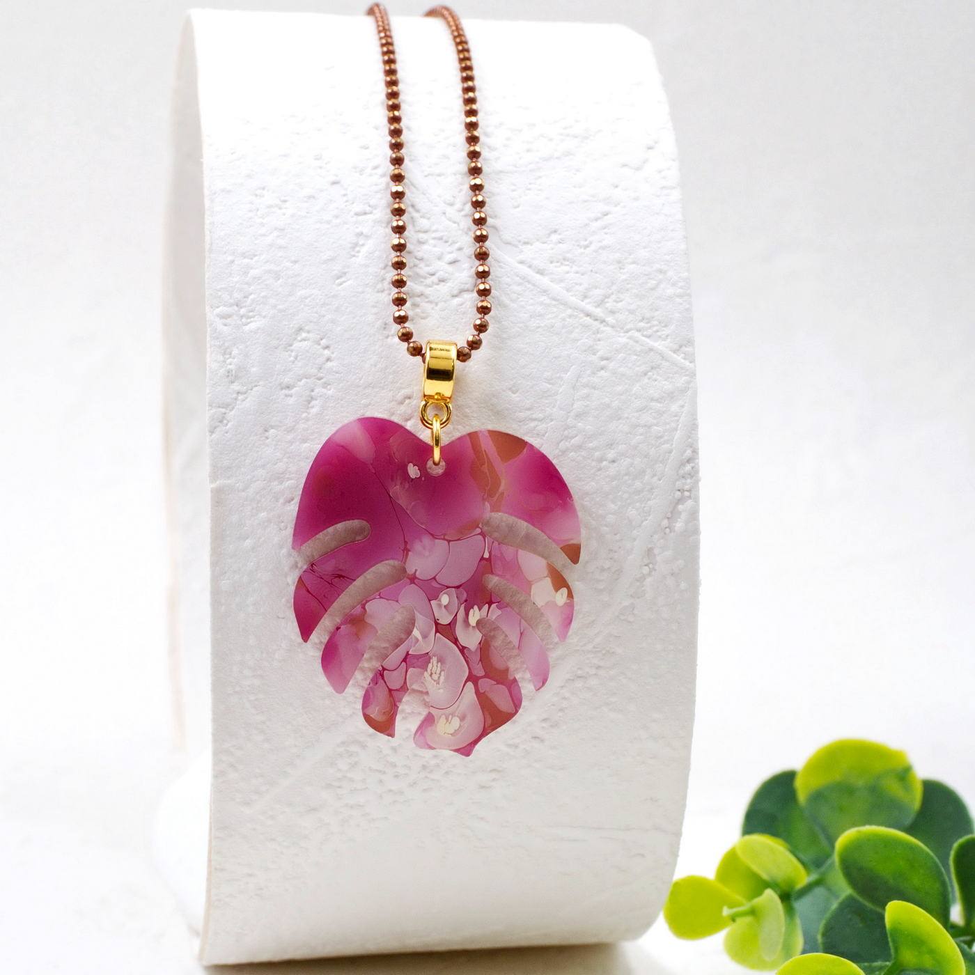 Toolittle Long Necklace - Resin Leaf Fuchsia