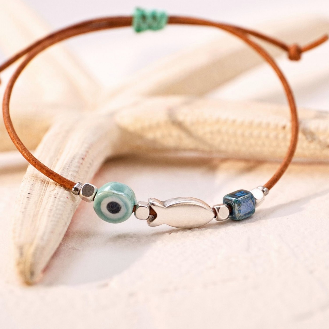 Makrame Bracelet with Ceramic Evil Eye — Bracelets from Toolittle — additional view 3