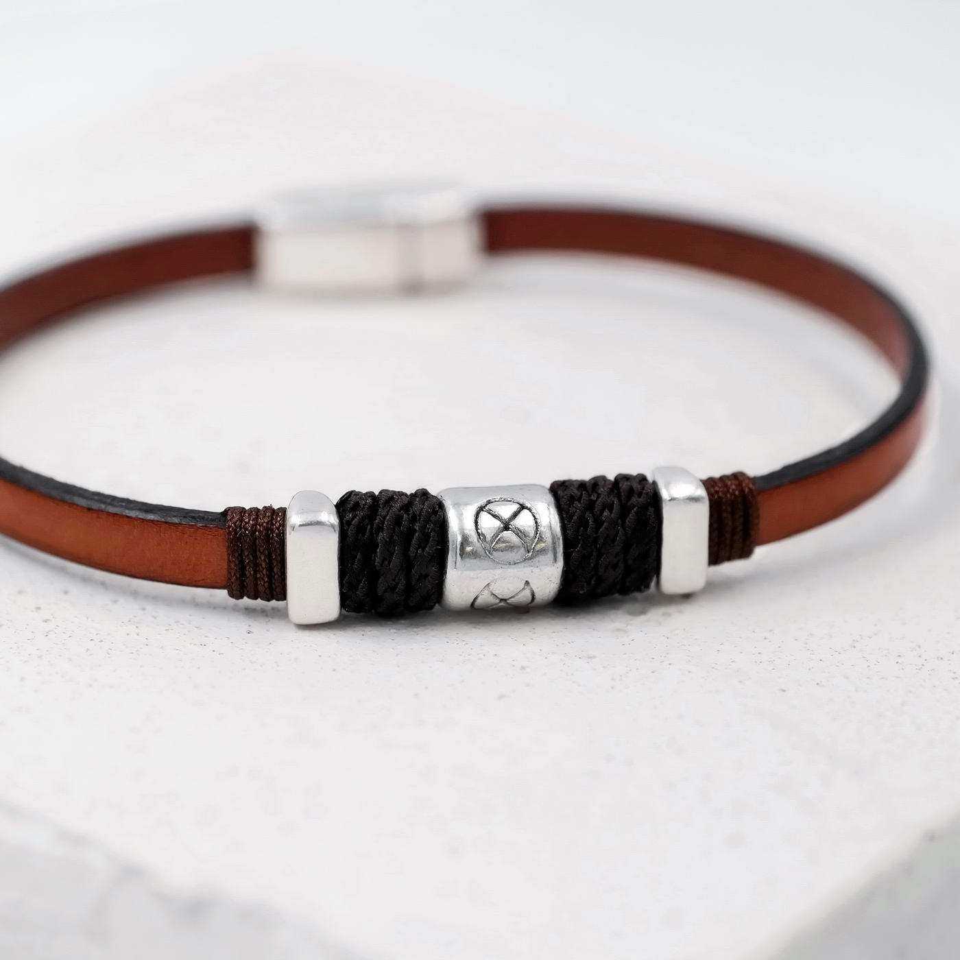Men's leather bracelet Escape — Bracelets from Toolittle — additional view 2
