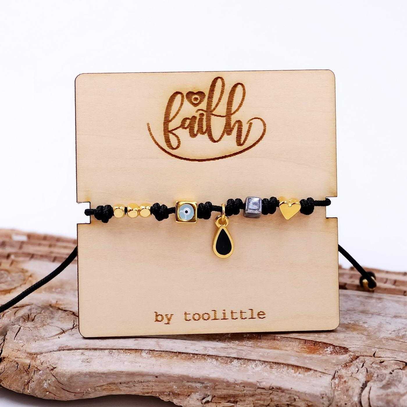 Makrame bracelet Faith
