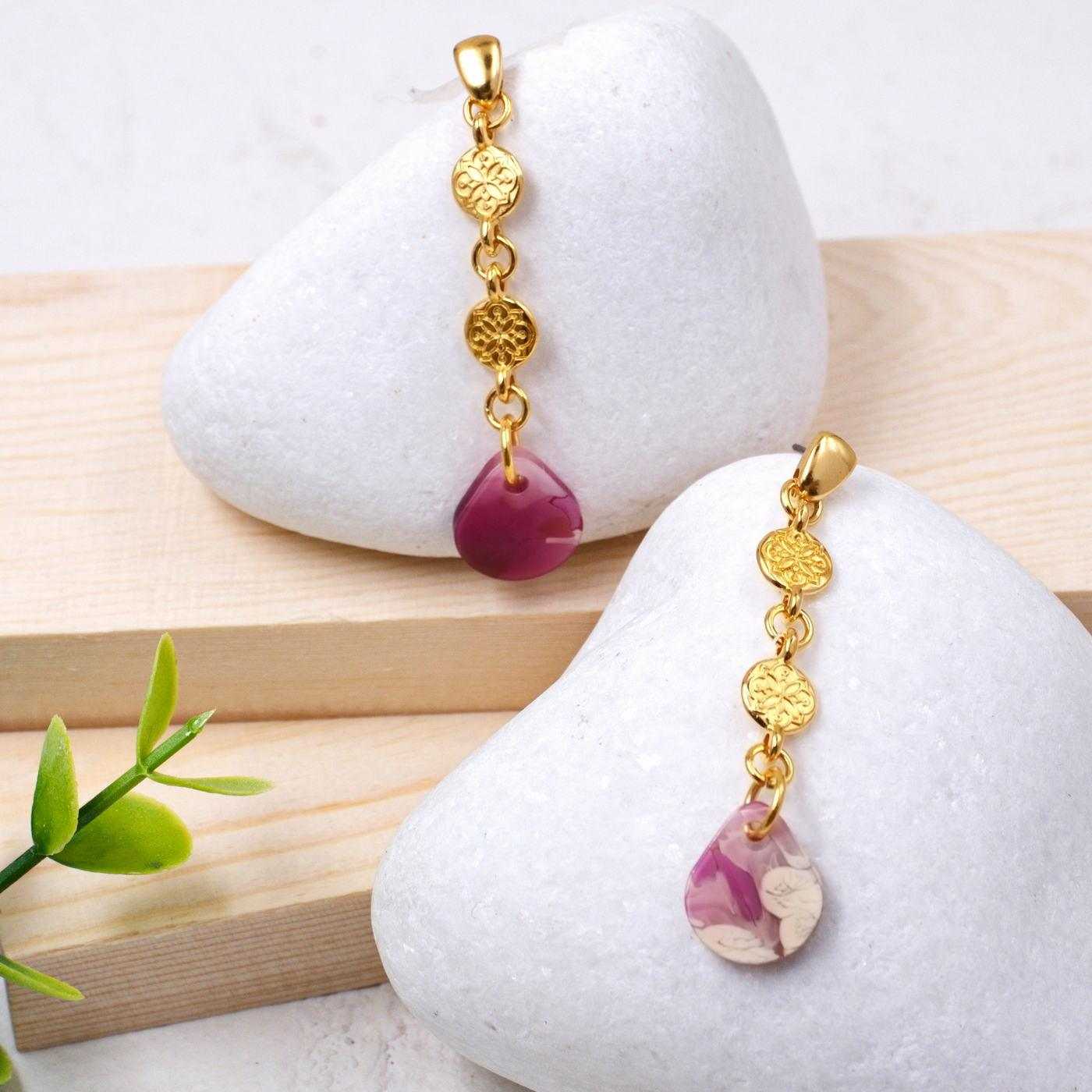 Hoop earrings with plexiglass drop