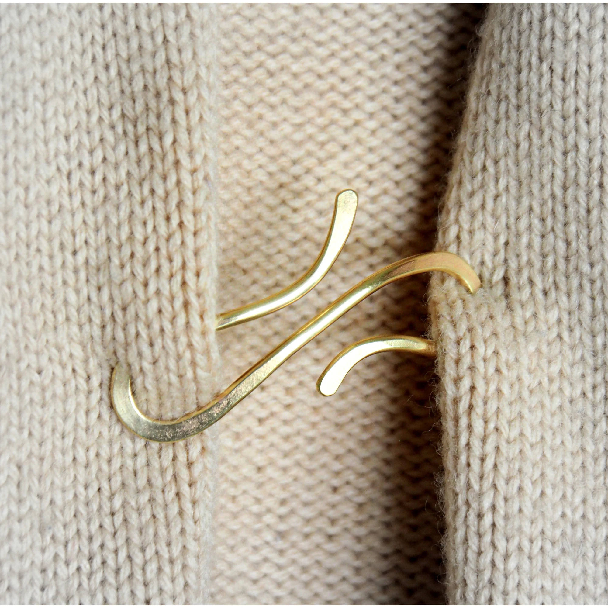 Brass Wire Cardigan clip