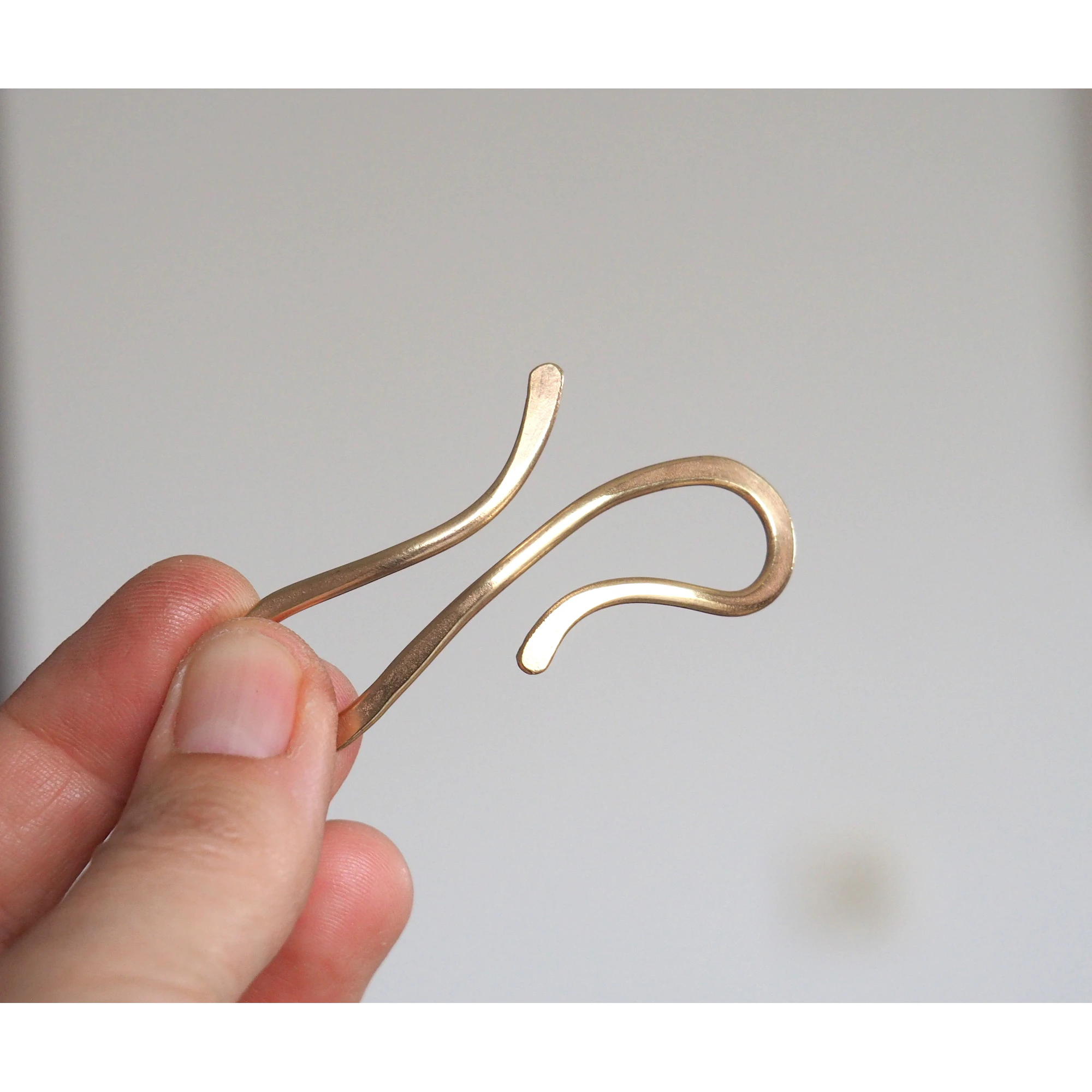 Brass Wire Cardigan clip